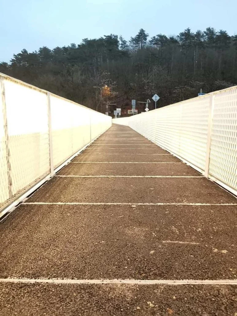 Inštalácia LED osvetlenia lávky pre peších v Piešťanoch